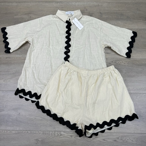 Petal & Pup Wilson Short Set Women's Sz M Preppy Ritzy - Picture 2 of 11